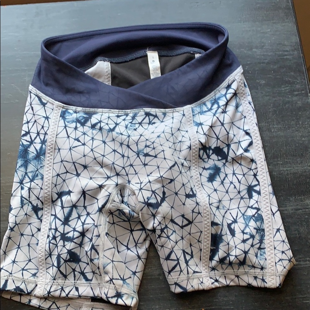 Lululemon bike shorts!